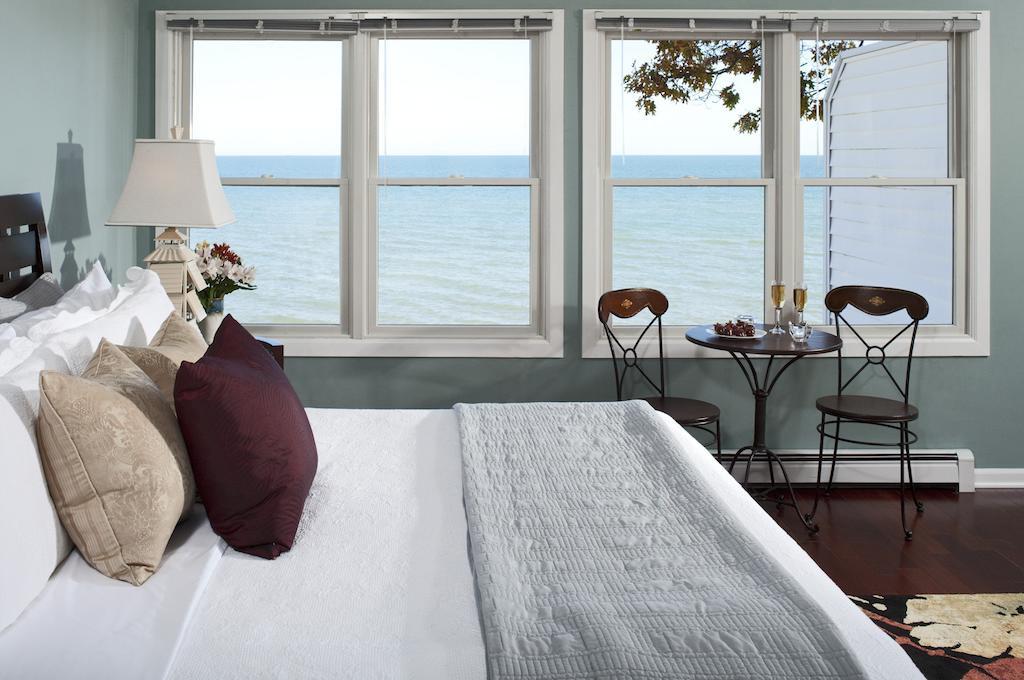 Bed and Breakfast Huron House Oscoda Екстер'єр фото