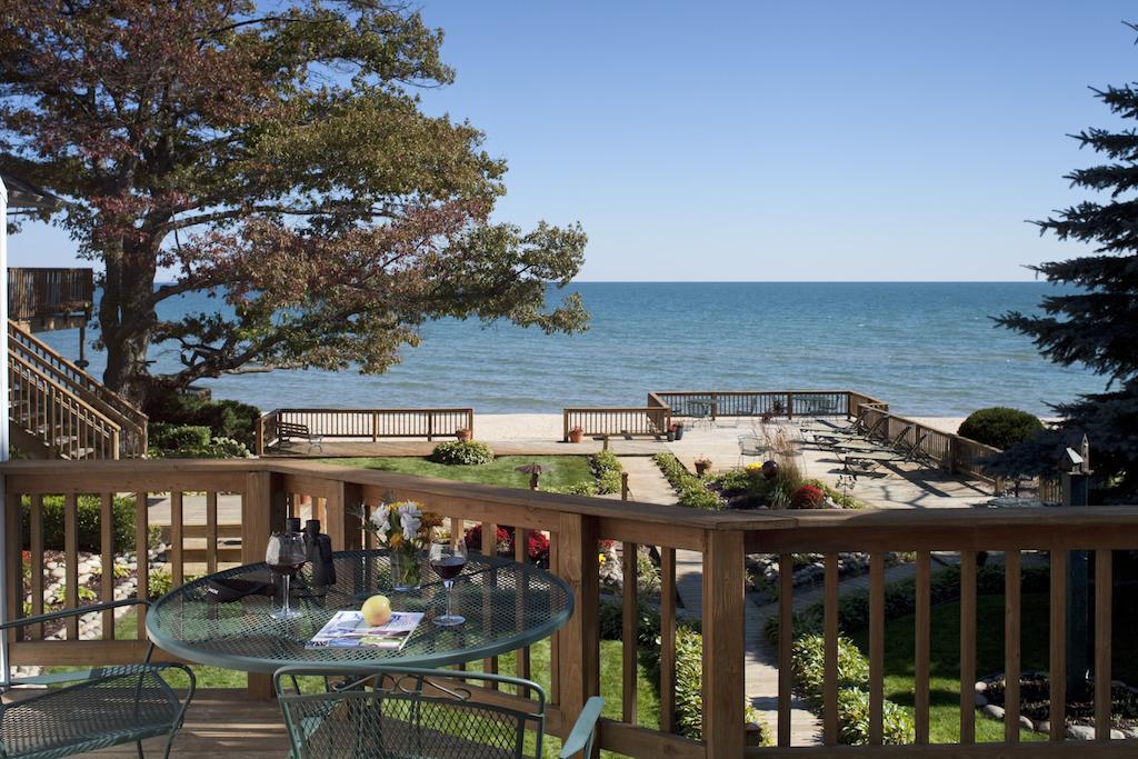 Bed and Breakfast Huron House Oscoda Екстер'єр фото