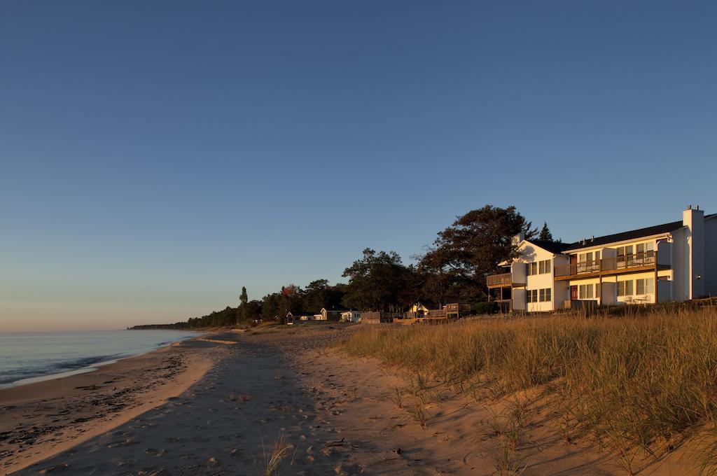 Bed and Breakfast Huron House Oscoda Екстер'єр фото