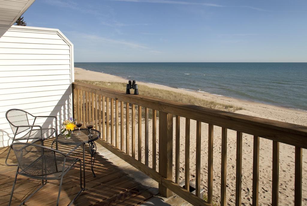 Bed and Breakfast Huron House Oscoda Екстер'єр фото
