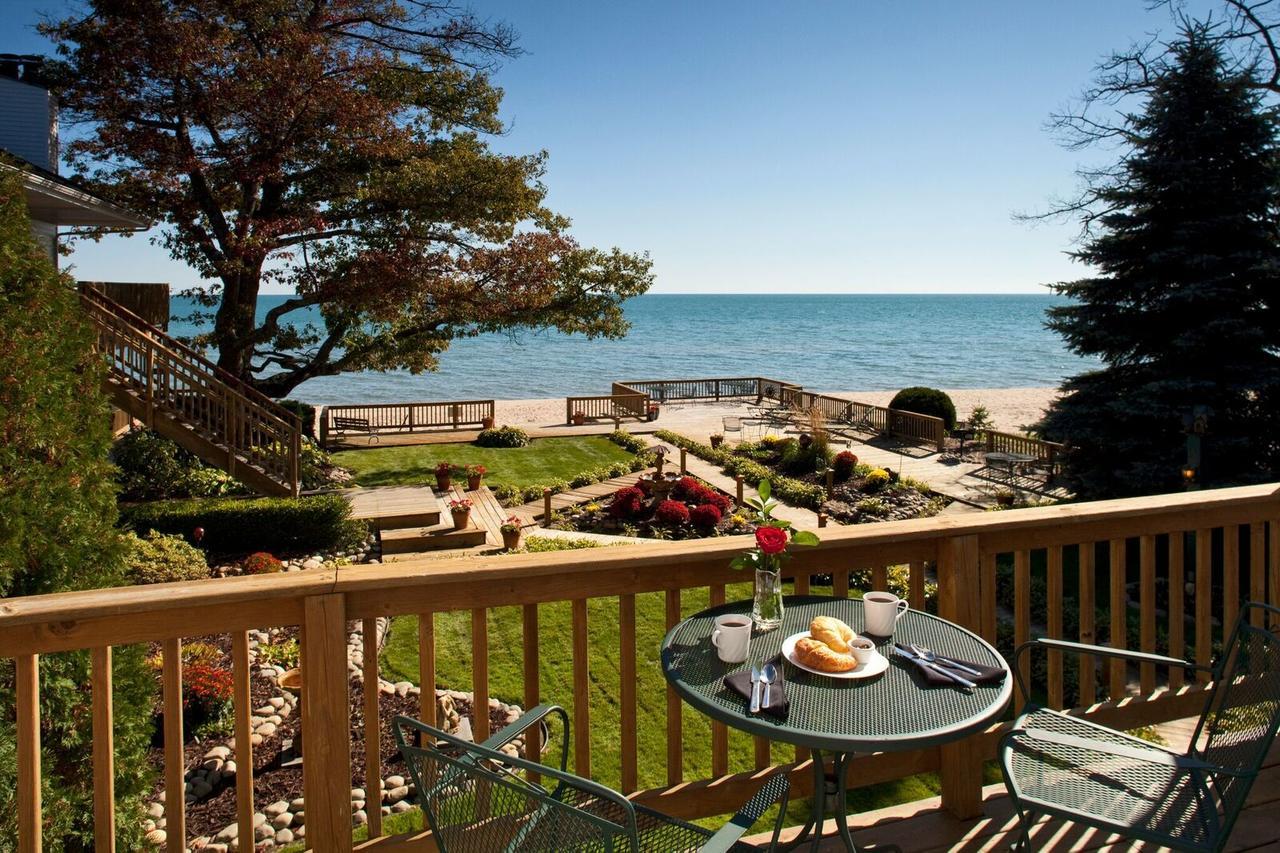 Bed and Breakfast Huron House Oscoda Екстер'єр фото