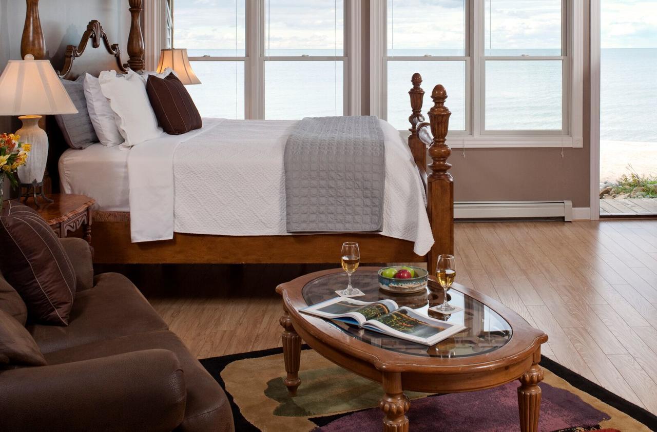 Bed and Breakfast Huron House Oscoda Екстер'єр фото