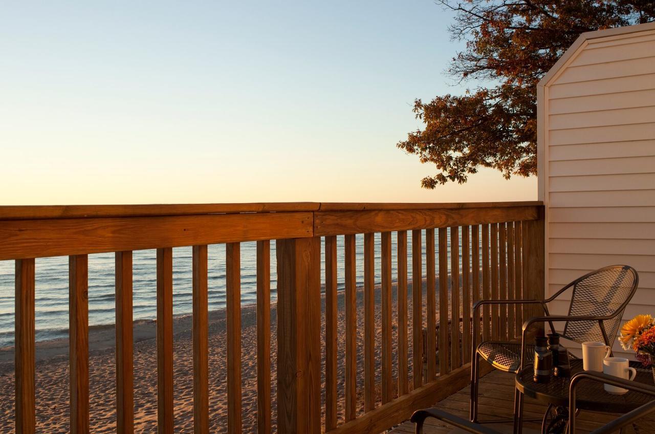 Bed and Breakfast Huron House Oscoda Екстер'єр фото