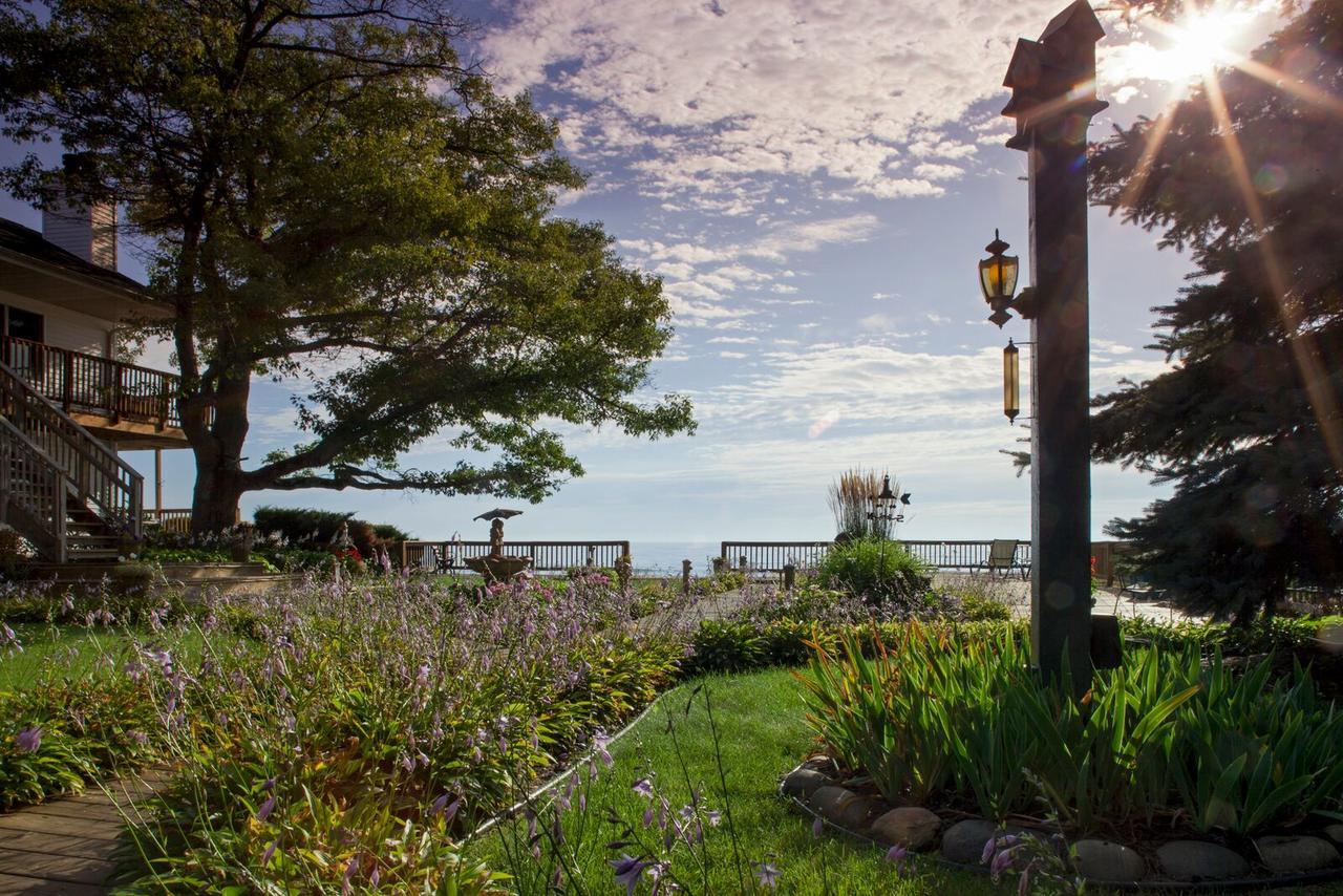 Bed and Breakfast Huron House Oscoda Екстер'єр фото