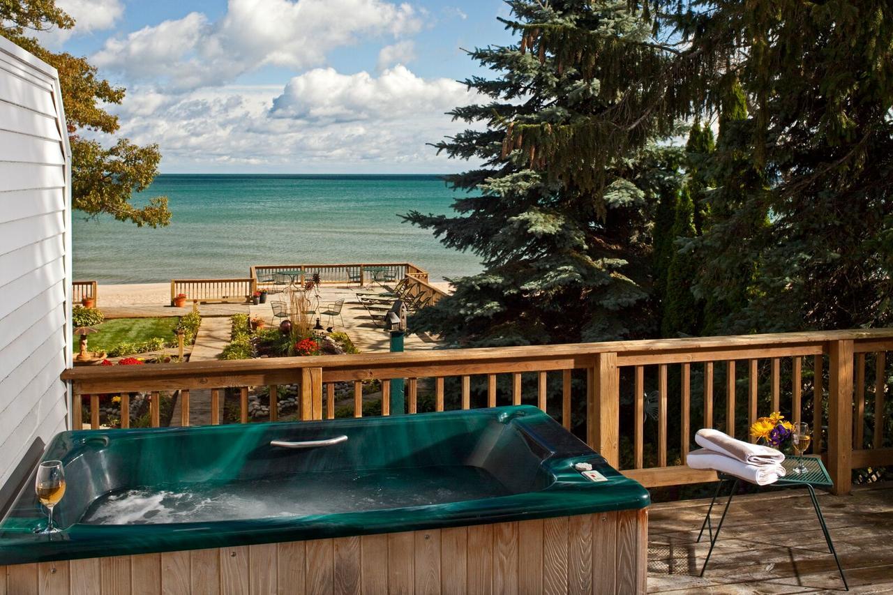Bed and Breakfast Huron House Oscoda Екстер'єр фото