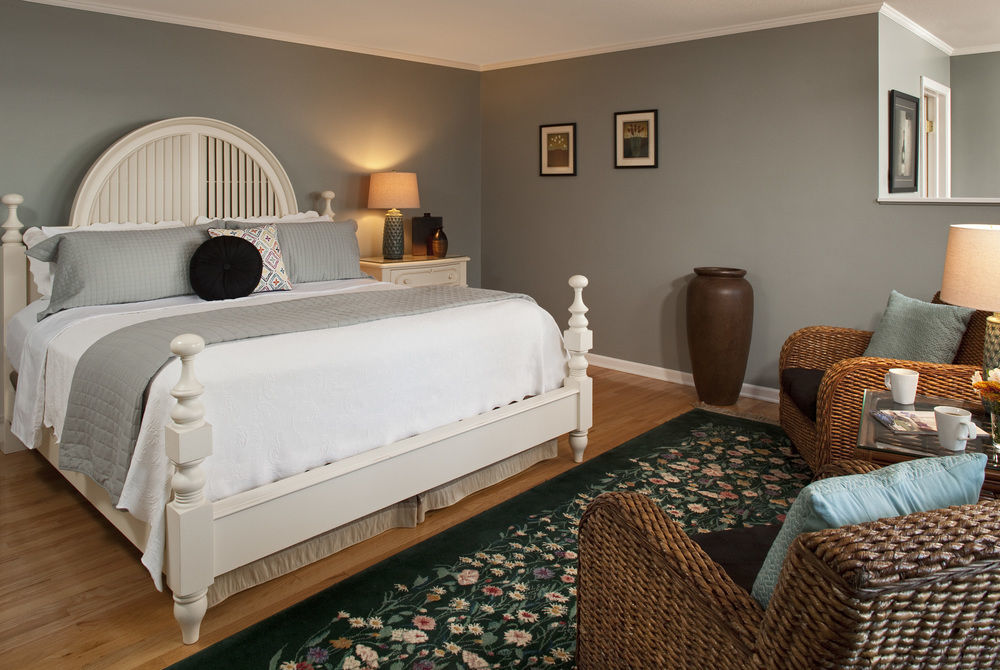 Bed and Breakfast Huron House Oscoda Екстер'єр фото